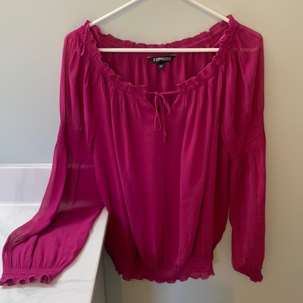 Express fuschia blouse with beautiful details to sleeves